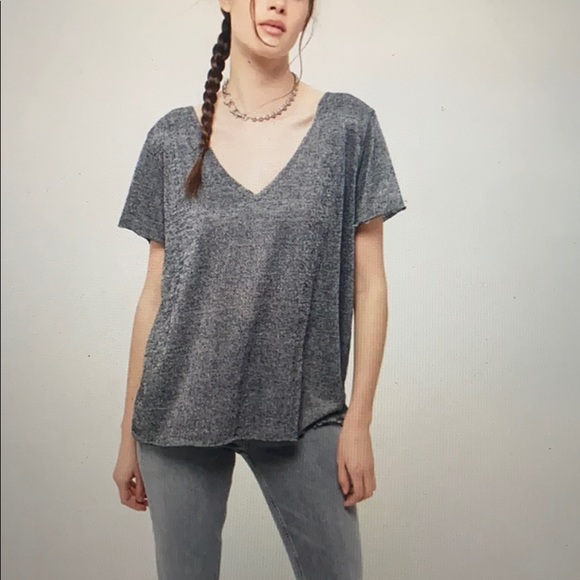 Urban Outfitters Textured V-neck Tee - Picture 3 of 4